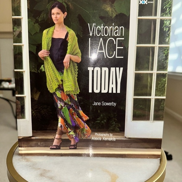 Victorian Lace Today Book by Jane Sowerby - Picture 1 of 7